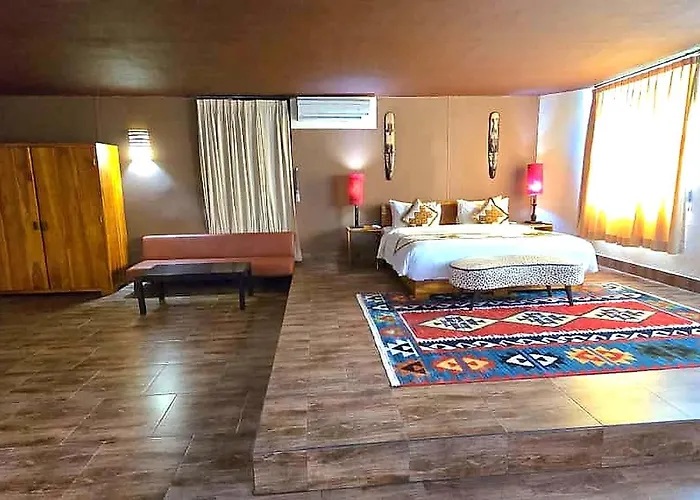Sky Hotel 4*